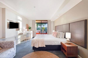 Darwin Discovery King Studio with Balcony & Pool